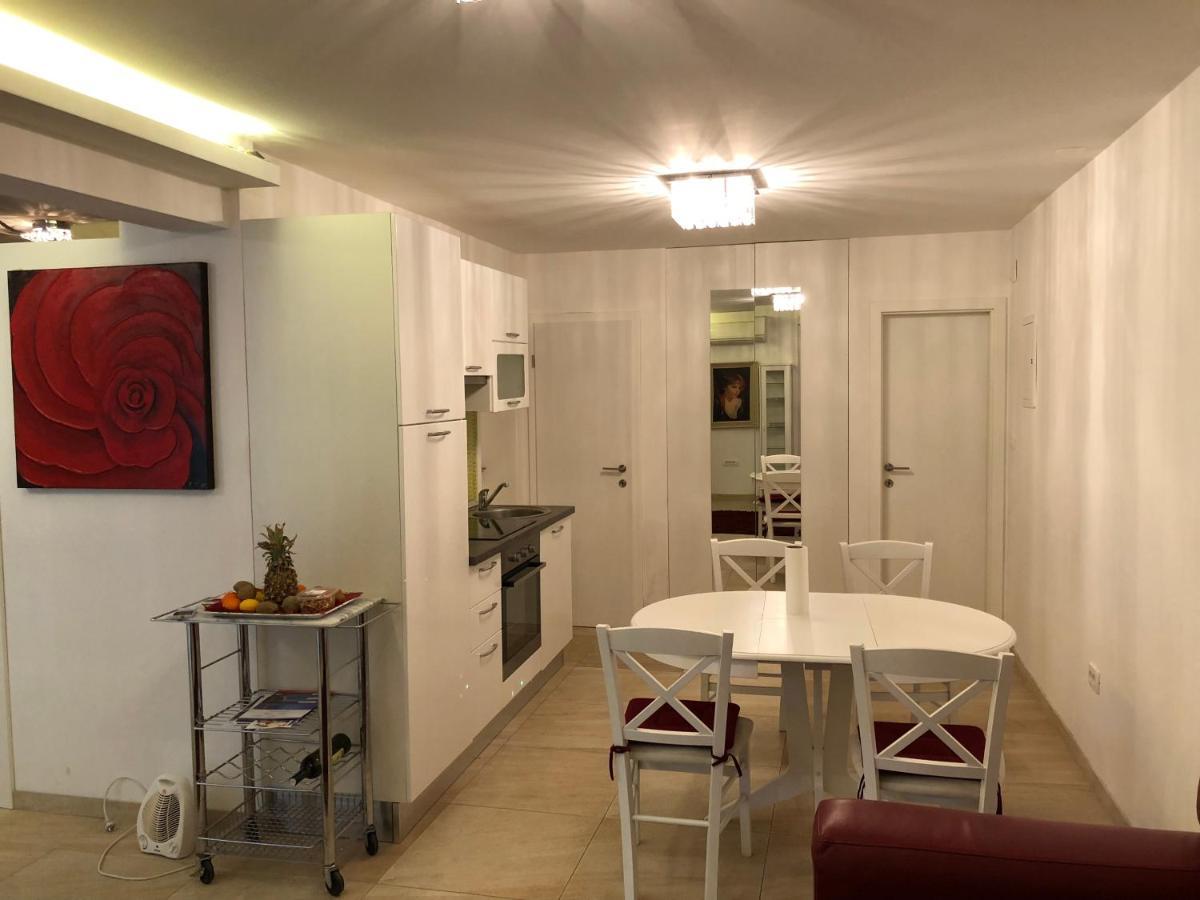 Guest House Valerija Ičići 外观 照片